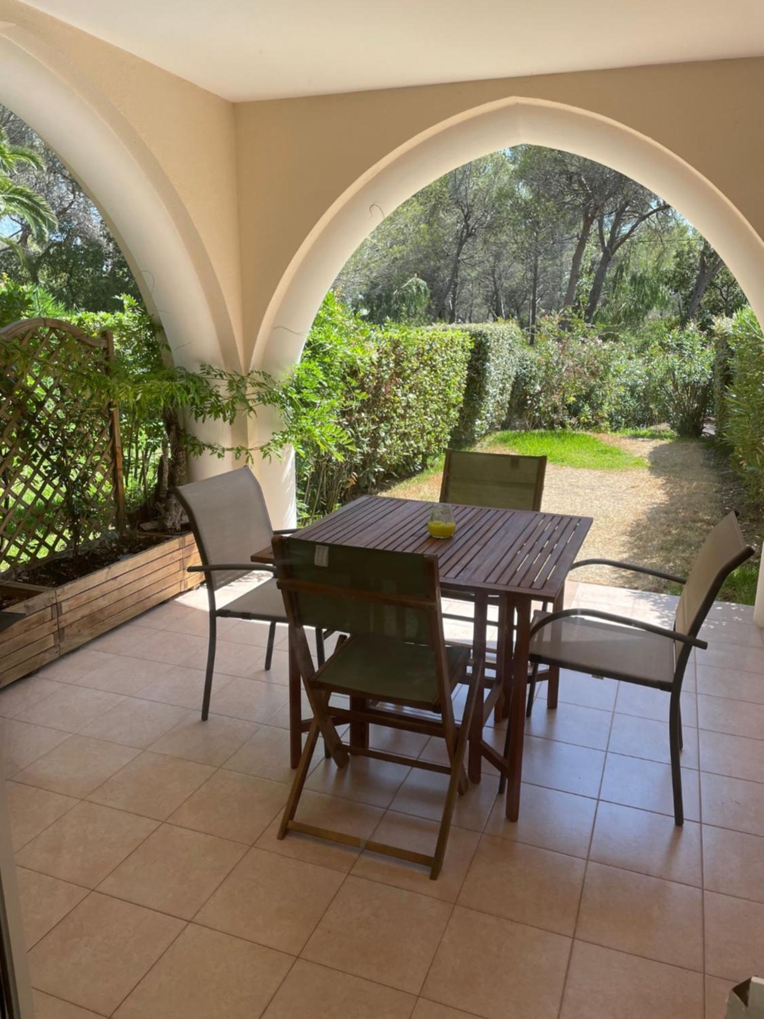 2 Pieces Saint Raphael Renove, Classe 4 Etoiles, 100 M Plages, Piscine, Tennis, Parc, Terrasse, Jardin Privatif ภายนอก รูปภาพ