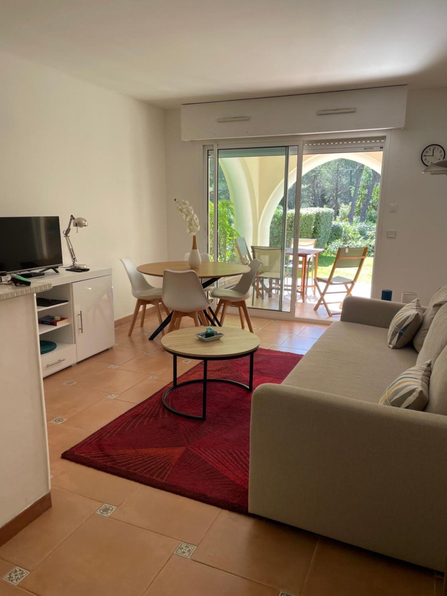2 Pieces Saint Raphael Renove, Classe 4 Etoiles, 100 M Plages, Piscine, Tennis, Parc, Terrasse, Jardin Privatif ภายนอก รูปภาพ